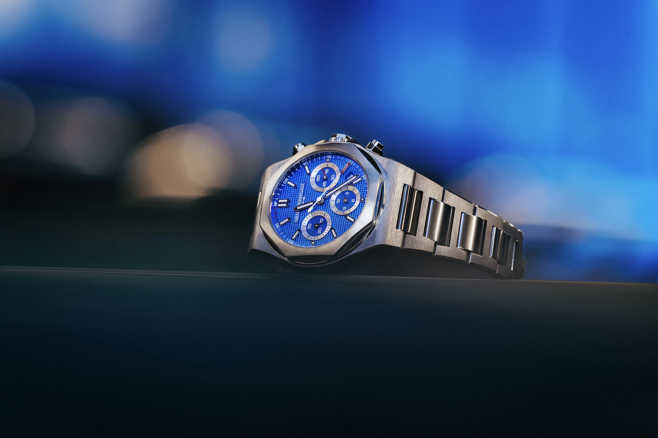 81020-11-3681-1GM_Laureato Chronograph 42 mm Williams Edition_Stilllife